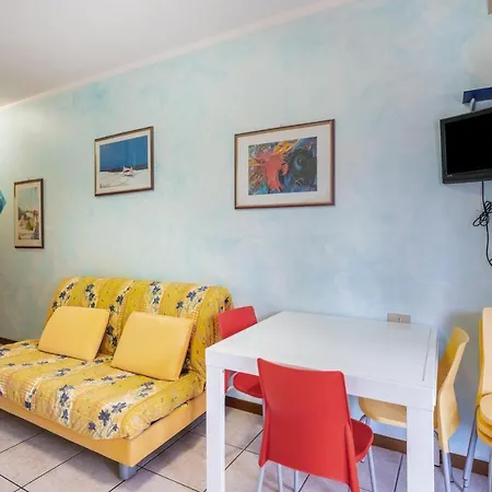 Apartment Domizia *